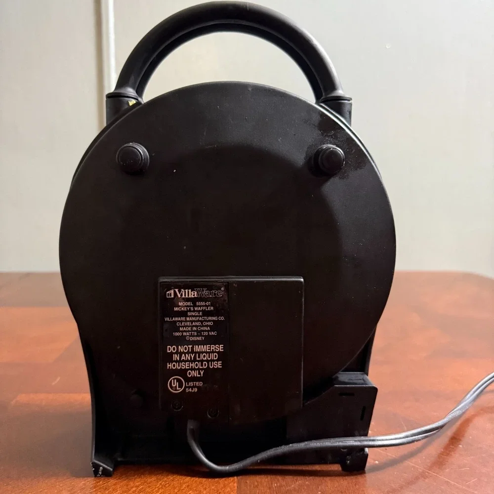 Disney Mickey's Single Waffler VillaWare Mickey Mouse Waffle Maker Model 5555-01